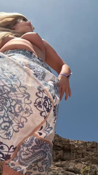 Caliente Desnuda MILF Provoca En La Playa Pública