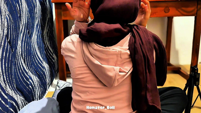 Hamster_Ball: Pacarku Muslim Kaget Aku Punya Kontol Besar,, Hahaha