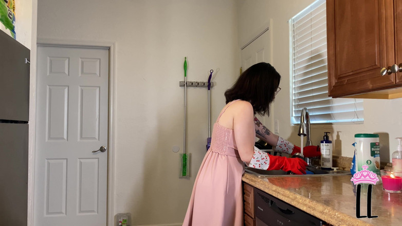 Lenna Lux: Lenna solitaria necesita amor