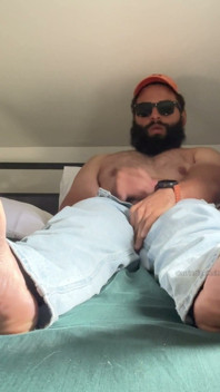 Musky tălpile piciorului unui bărbat care lucrează
