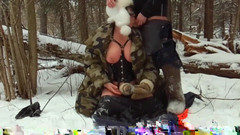 Crazyfamily 1970: Macecha mi kouří v zimním lese