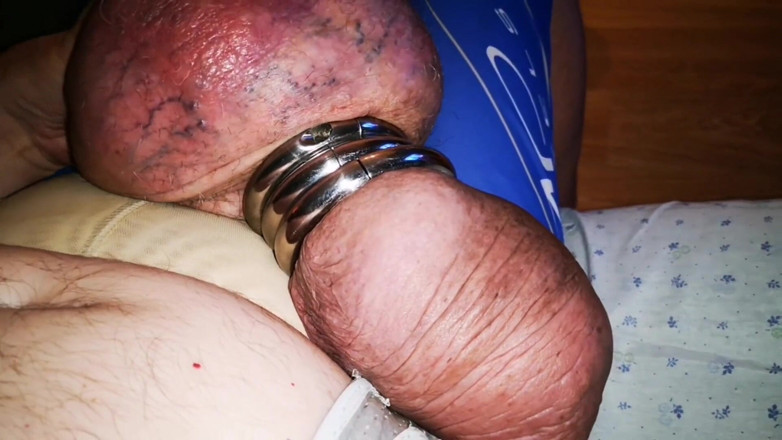 Monster_Meat_: Mi tocco un erotico gonfio rigonfiamento