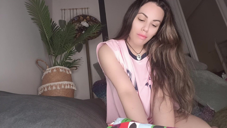 annikarain: Üvey anne ile porno çekiyor