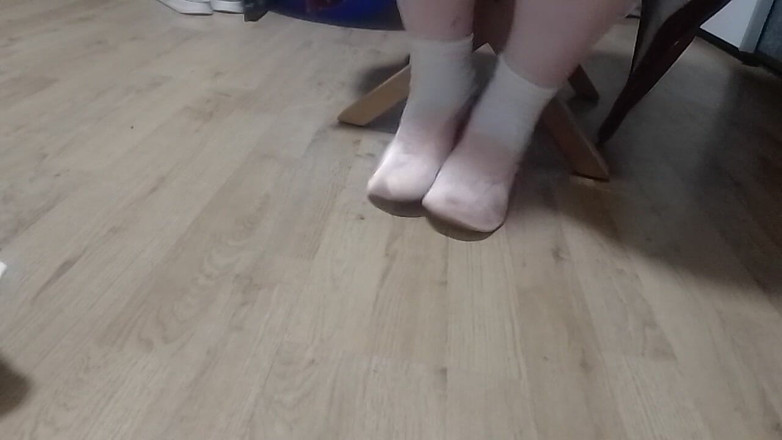 tammara big: Sandal senam pertama saya dengan kaus kaki putih