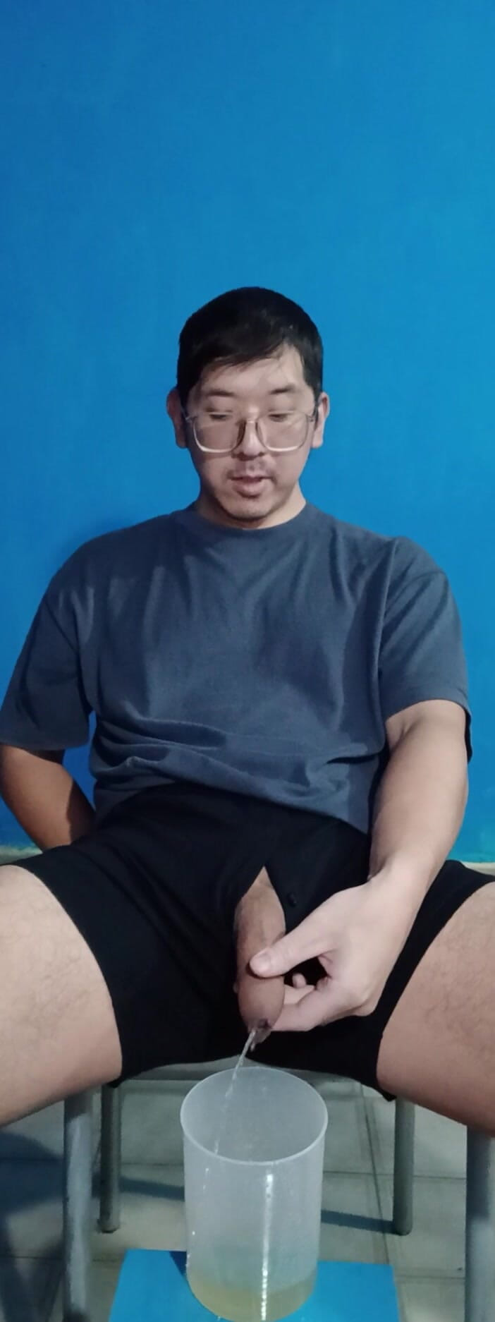 gyoenasianbigdick: Zum Ersten Mal Ein Piss-video