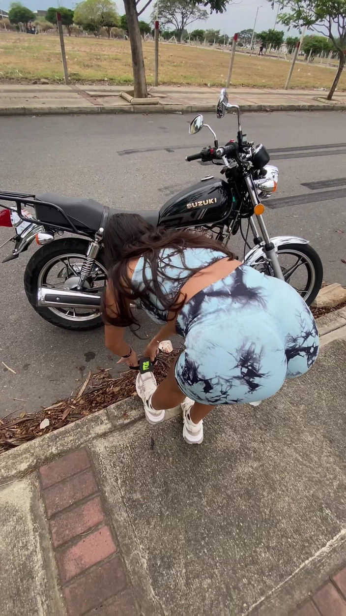 SweetPower6: Selepas menunggang motosikal saya menunggang dan saya mengeluarkan susu daripadanya