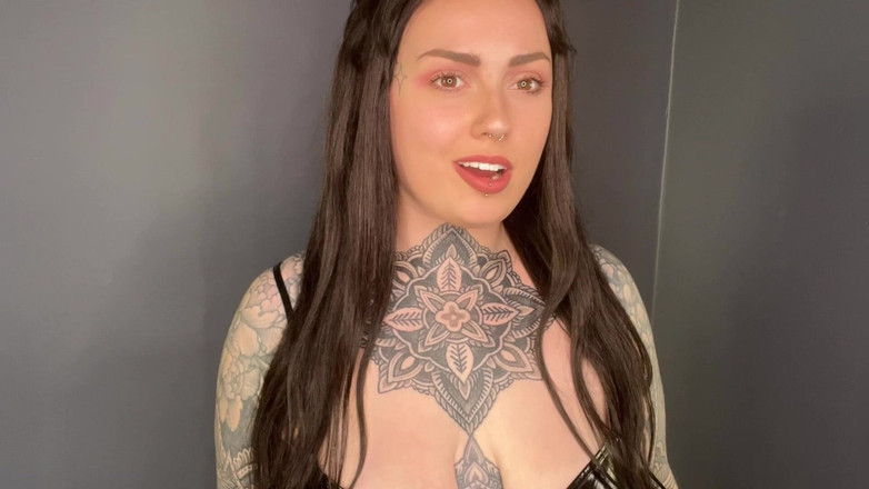 Miss Valentina: Подрачи ее