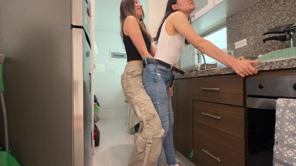 scarlettandc: The Tribbing That Wets Lesbians' Pussies