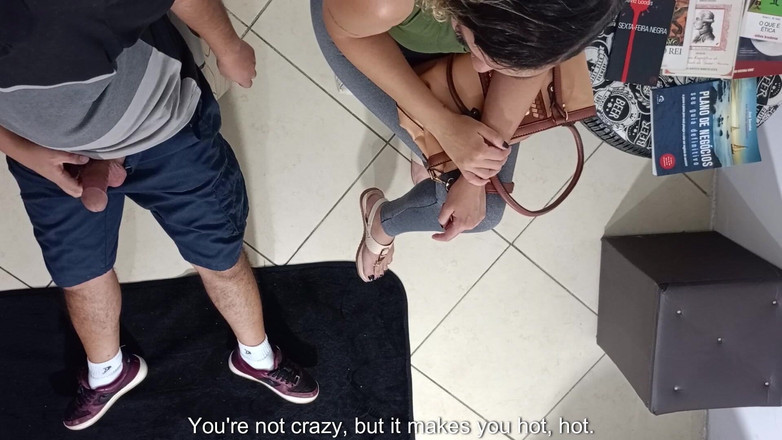 Victor SweetCoupleStories: Seks tak terduga di ruang tunggu sama orang asing.