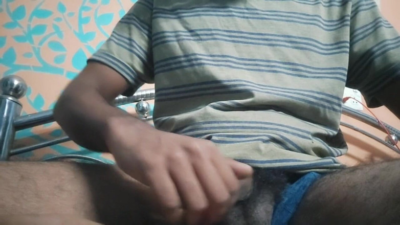 Straight Guy09: Je joue avec ma bite
