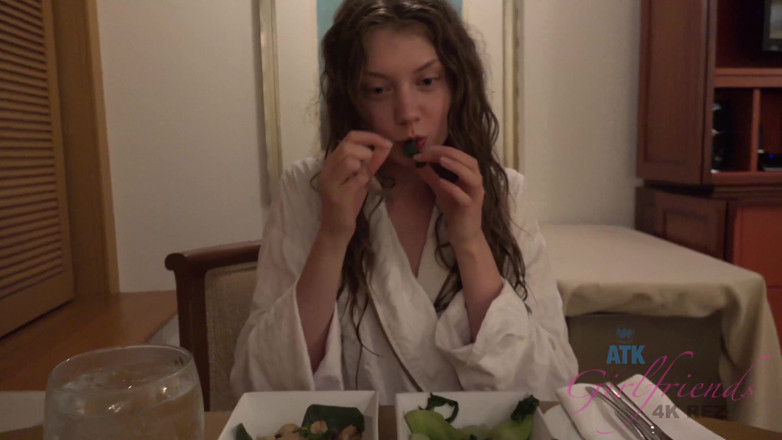 ATK Fans (Girlfriends): Elena Koshka ile sanal tatil Hawaii 2/12