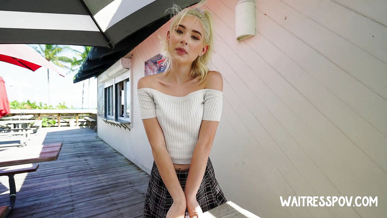 Waitress POV: Servírka POV - Jessie Saint - ochutnávání tátovy holky