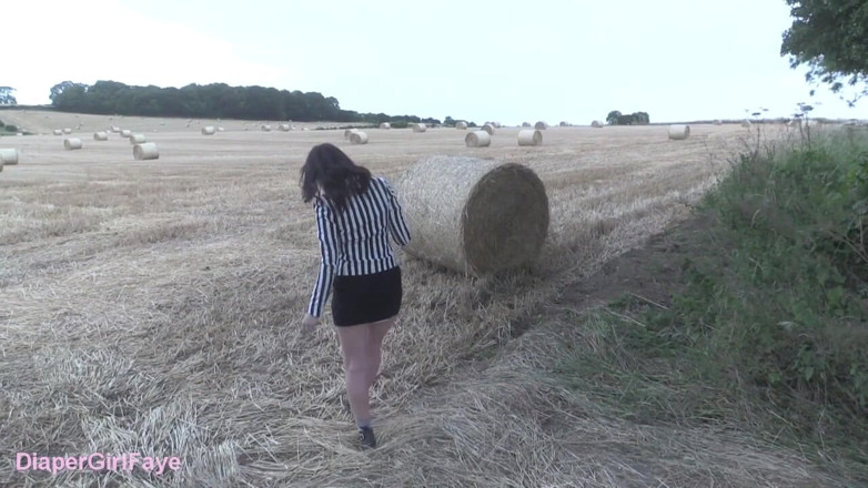 Her Kink UK: Molhando no trigo