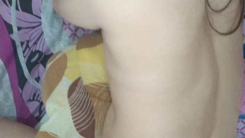 Teen and Milf Female Sex: Šukám mokrou kundu své přítelkyně s velkým čůrákem a kundičkou