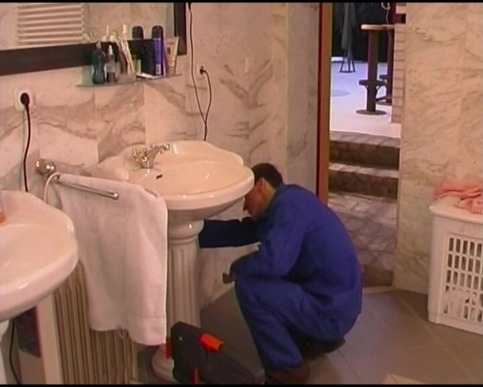 Deutsche XXX Filme: 彼女はおもちゃでマンコを広げるのが好きなドイツのティーンです