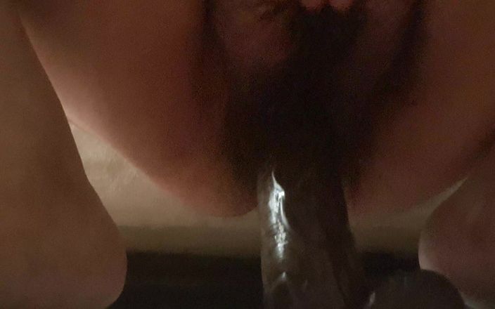 Mommy big hairy pussy: The Hairy Pussy of a Eager MILF