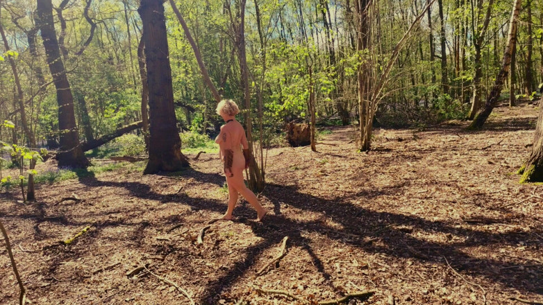 The adventures of Kylie Britain: Queen Kylie of the Bluebells