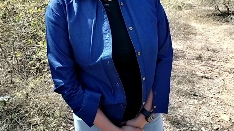 Yourdidipriya: La ragazza che piscia nella foresta si è fatta una cagna...