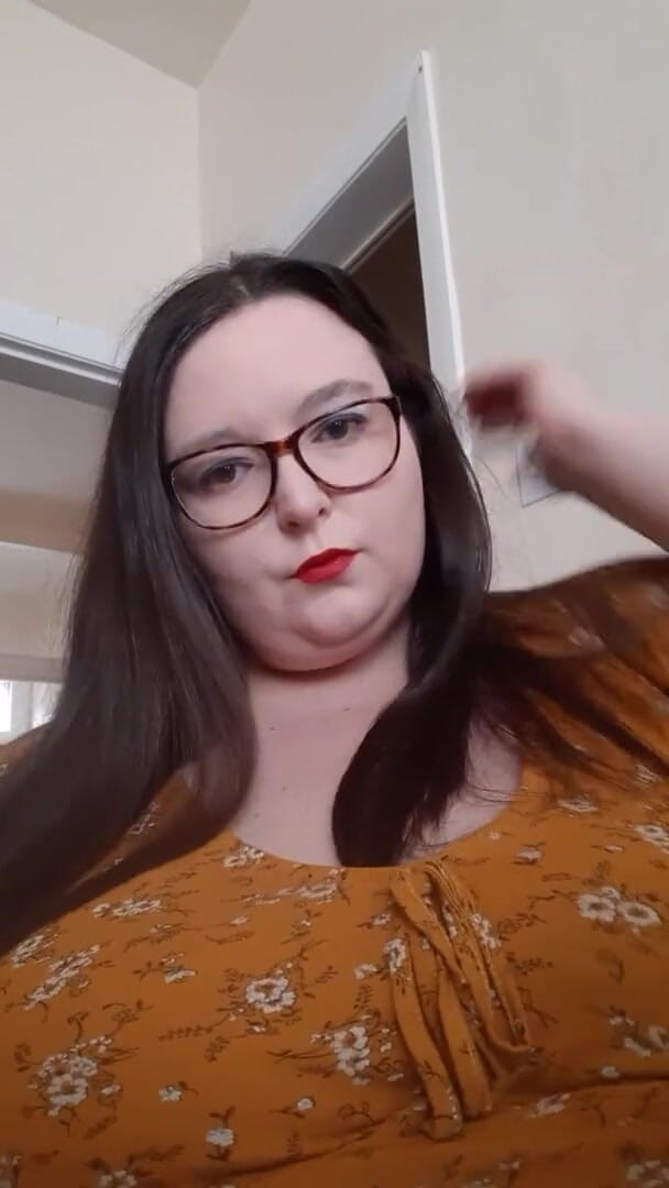 SSBBWLadyBrads: Exclusiv în clubul de fani - Îmi îmbrac machiajul
