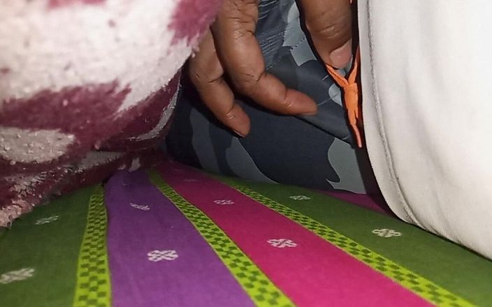 Sweet Indian cock: Tôi đã tháo váy và áo blouse của bhabhi và đụ cô ấy