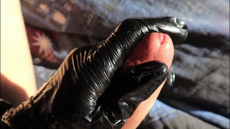 SEXY_GUYBEST: Almost Cumming From a Long and Gentle Cock Massage in...