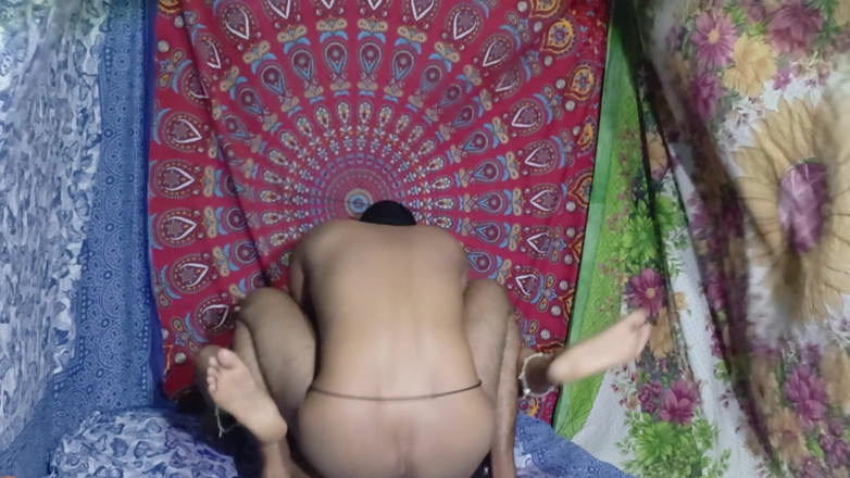 Nehabhabhi8: Abang tiri asli membuatkan saya pancut