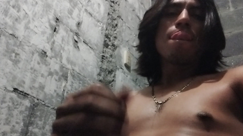 AlexAlejandro13: A Thousand Times the Mental Straw