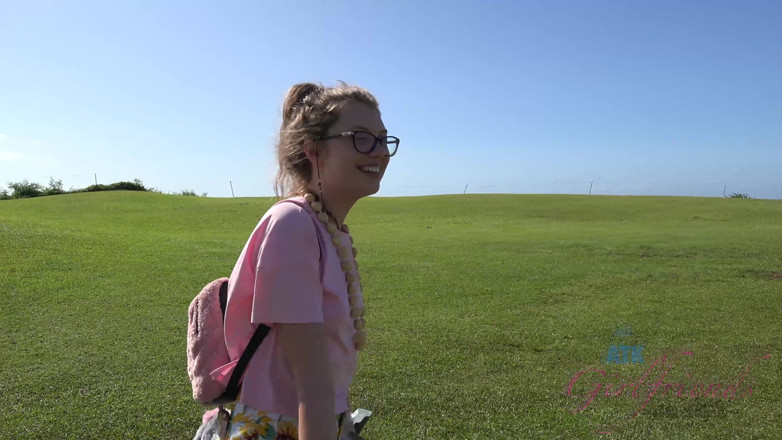 ATK Fans (Girlfriends): Liburan virtual di hawaii sama elena koshka bagian 1