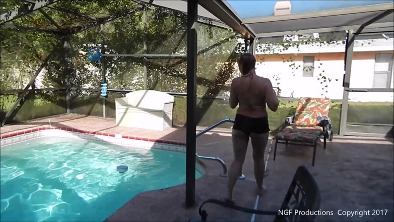 Nasty Girlfriends: Hot Rebel takes cool dip in pool