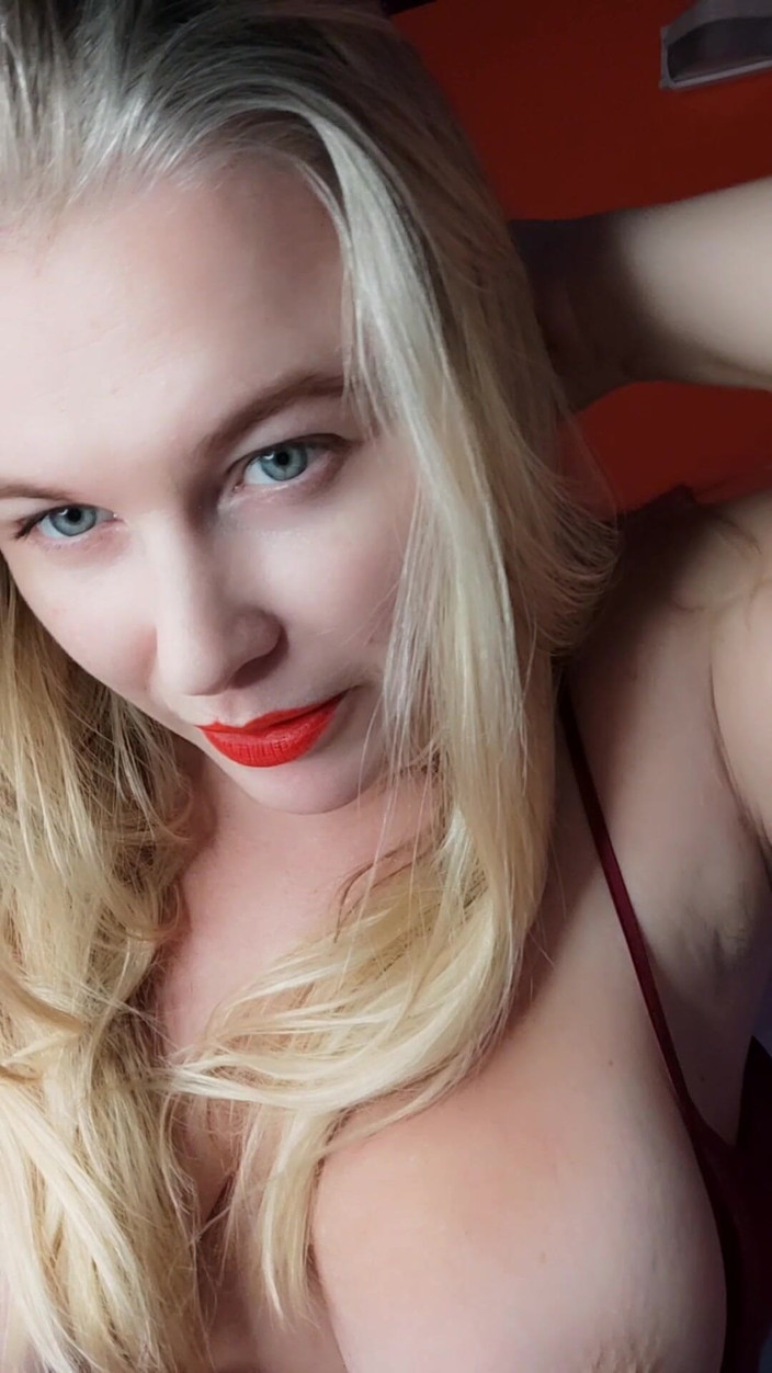 Whitekitten: La Matrigna Pelosa Ti Seduce
