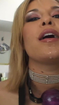 Sasha Knox é fodida com força pelo pau lendário de Manuel Ferrara