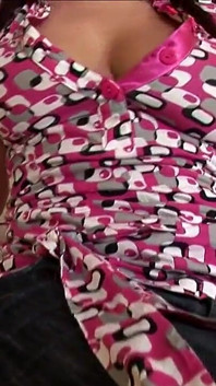 Pantat bahenol cewek hot rambut cokelat dengan besar ini dientot habis-habisan sampai mengerang keenakan