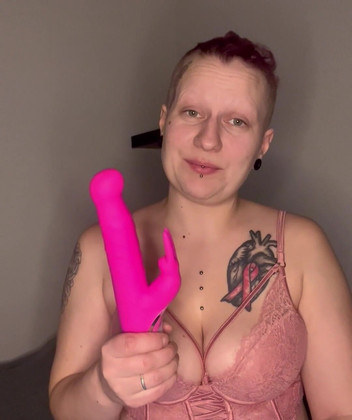 Eevi Petite: Entrevista corta en finlandés