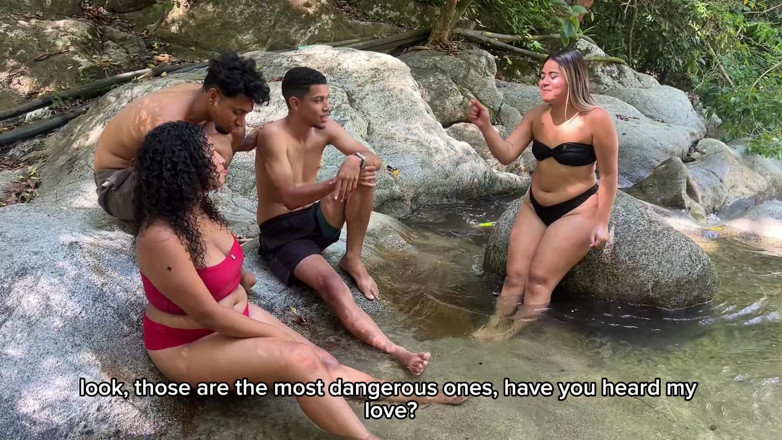 Yohamedi: Kawan baik saya dan saya mengongkek dua perempuan jalang di...