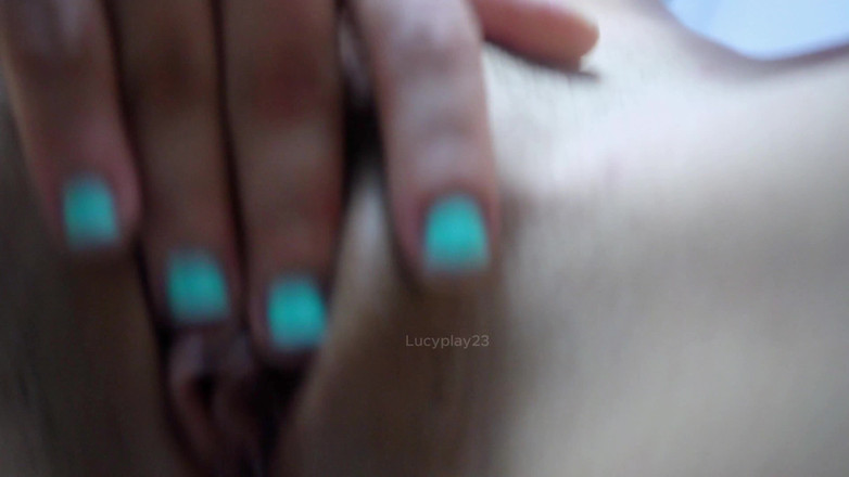 Lucyplay: Orgasme réel et crémeux 4K... Colombienne excitée