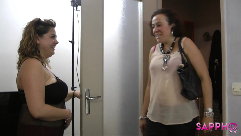 Sappho: Lia &amp; Flore. Intergen'Love