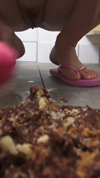 Piss Teen Princess Kitty Prepare a Cake for You