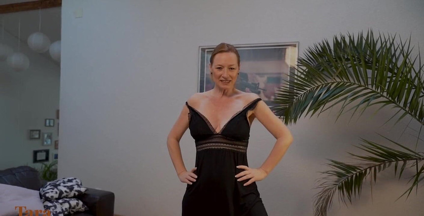 Tara Human: Này em yêu, muốn xem tôi nuông chiều cái âm hộ...