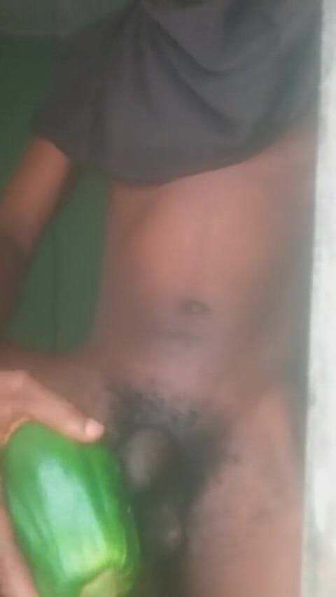 Badman4606: Han kommer över hela kroppen.