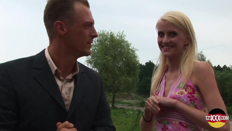 123XXX - Fucked Amateurs in Germany!: Si Dia suka apabila awak mendorong zakar panjang jauh ke...