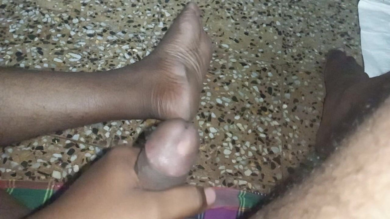 Hungry cliff: Indická desi kamarádka s líbáním a sáním kundičky