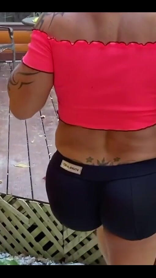 Follow These Buns (Mercedes Michaels) Follow These Buns (Mercedes Michaels)
