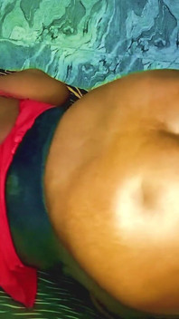 Ragazza paffuta viene scopata mentre era nella casa del suo vicino per caricare il suo iphone.
