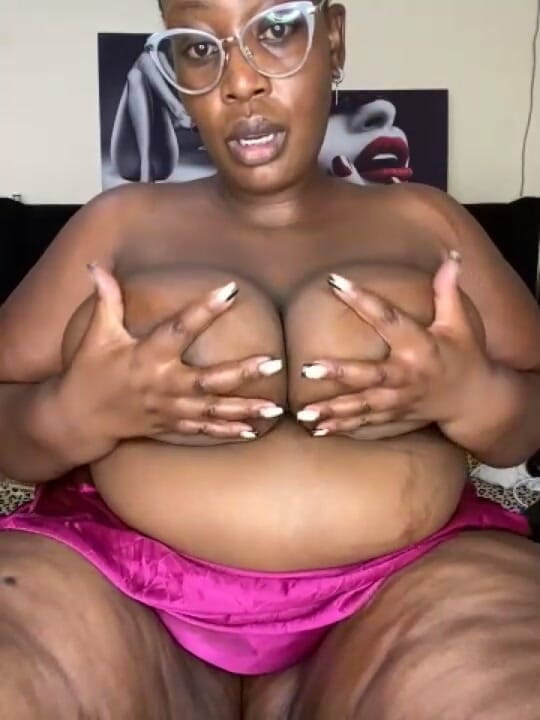 Legendary Booty Overdose: 뚱뚱한 후장 비 밀프 보지 플레이와 젖탱이