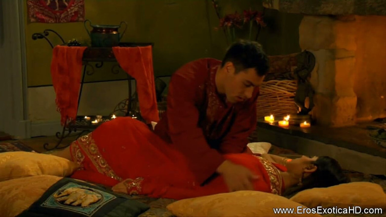Eros Exotica: Seks akrobatik India di sauna sensual