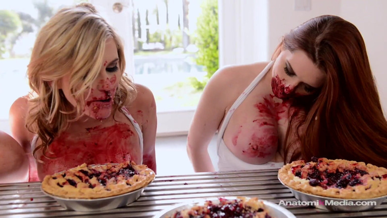 Anatomik Media: Messy Girls: Pie Whores