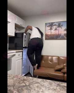 Anye Meshell: Estaba Aburrida...