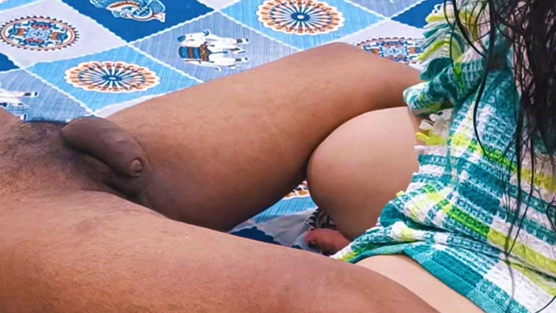 Catchybusty: Tante India pengen kontol 20 cm sebelum suaminya datang