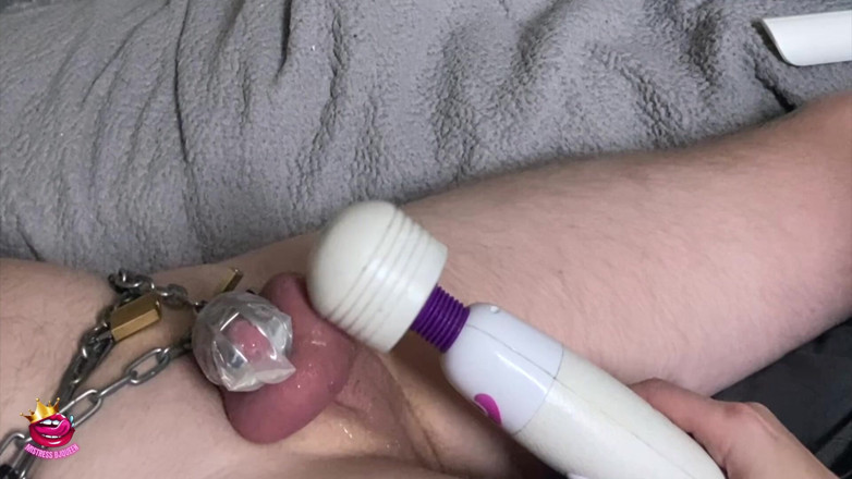 Mistress_BJQueen: Jaula de castidad ordeñada para correrse en condón