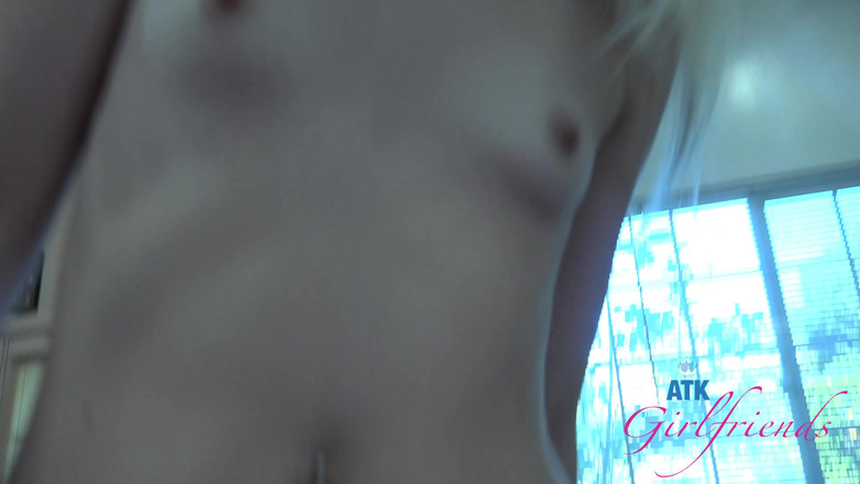 ATK Girlfriends: Віртуальна дата